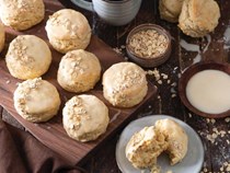 Maple oat scones