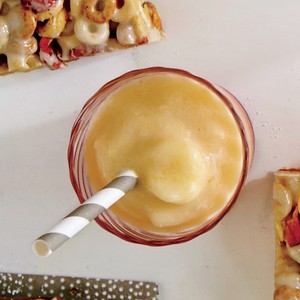 Maple-peach milkshake