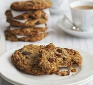 Maple, pecan & raisin oaty cookies