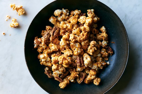 Maple pecan caramel corn