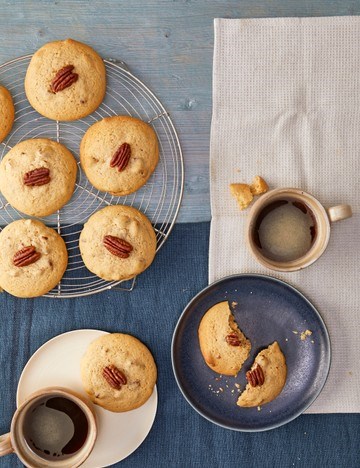 Maple pecan cookies