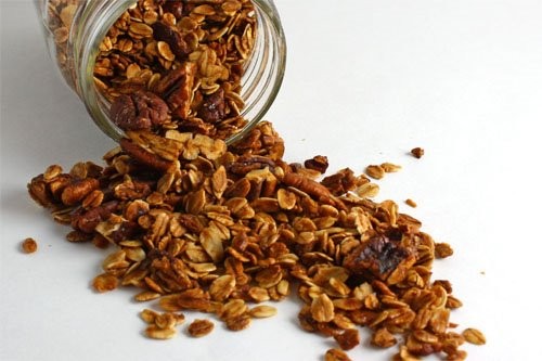 Maple pecan granola