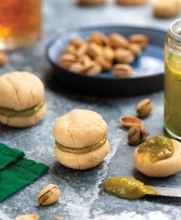 Maple pistachio crèmes