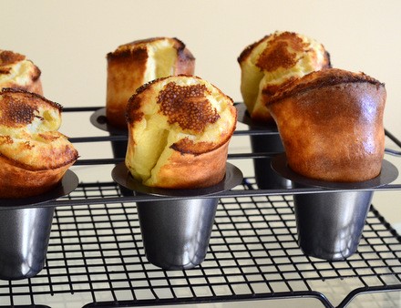Maple-scented popovers