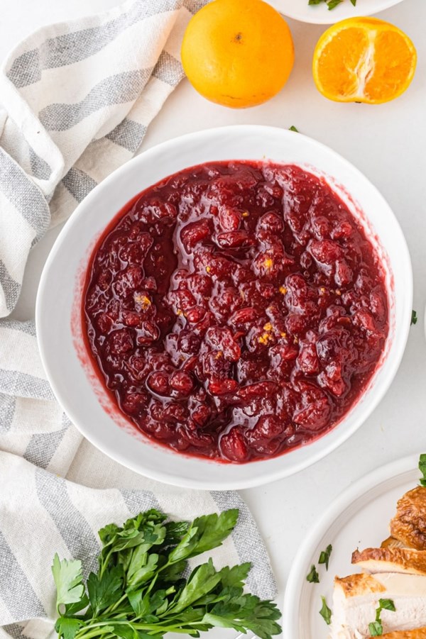 Maple tangerine cranberry sauce