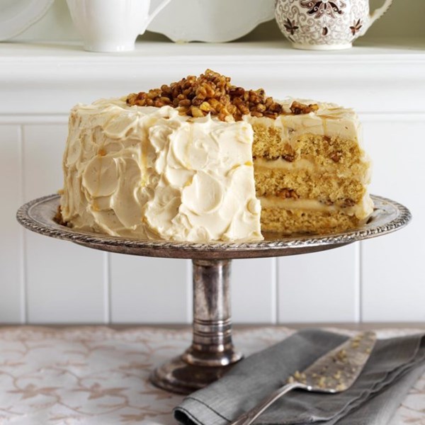 Maple walnut cake