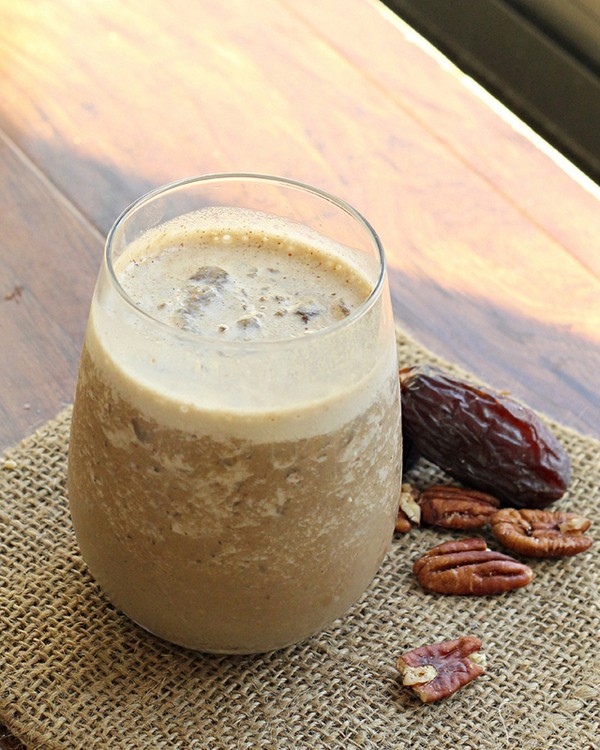 Maple walnut coffee smoothie