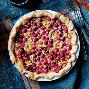 Maple-walnut cranberry pie