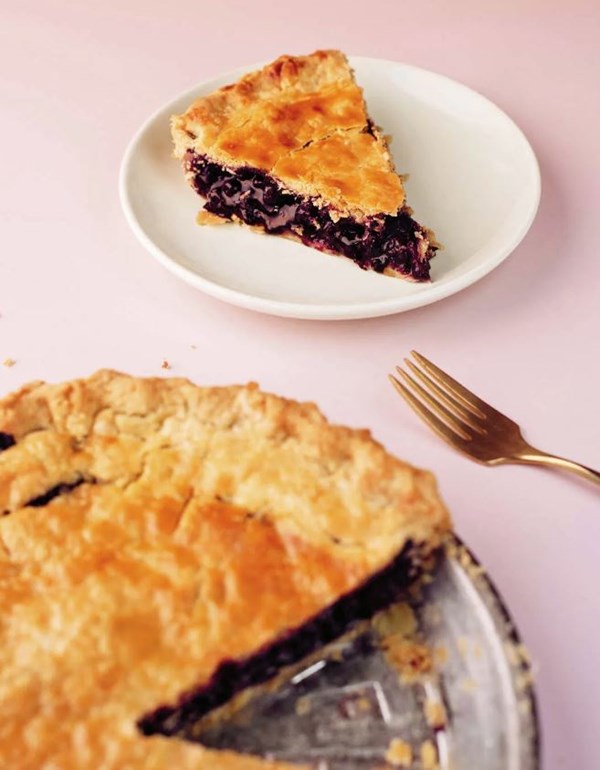 Maple-wild blueberry pie