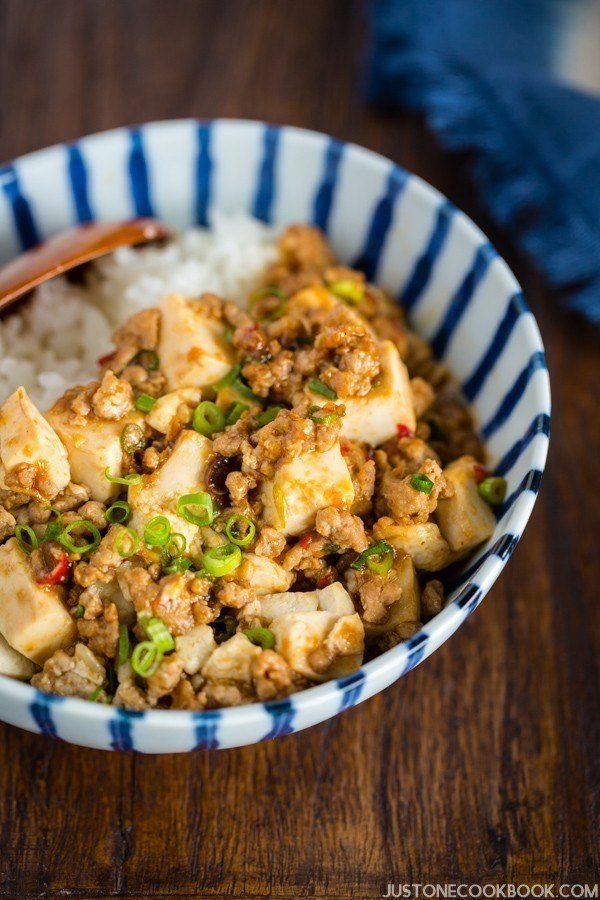 Mapo tofu (Mabo dofu) 麻婆豆腐