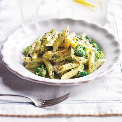 Marathon chicken pesto pasta