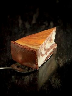 Marble white and dark chocolate cheesecake