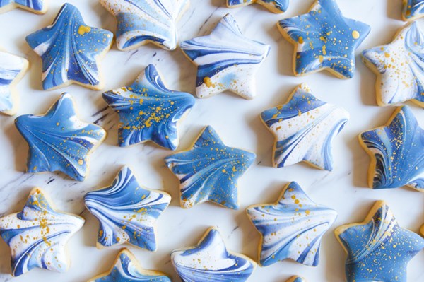 Marbled + gold-flecked star cookies