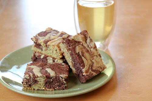 Marbled dark and white chocolate genmaicha (green tea with toasted rice) brownies