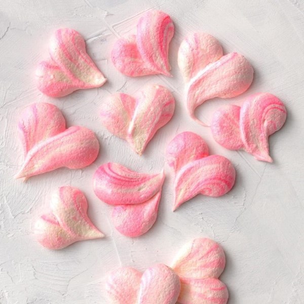 Marbled meringue hearts