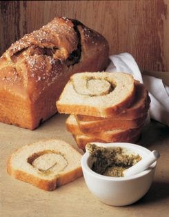 Marbled pesto bread