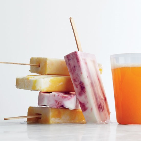 Marbled smoothie pops