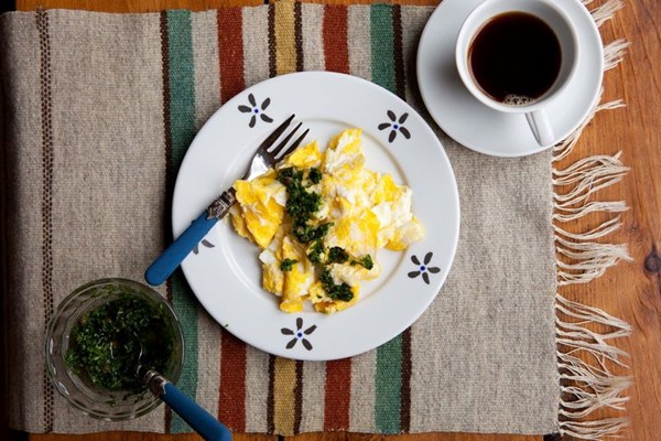 Marbleized eggs with salsa verde