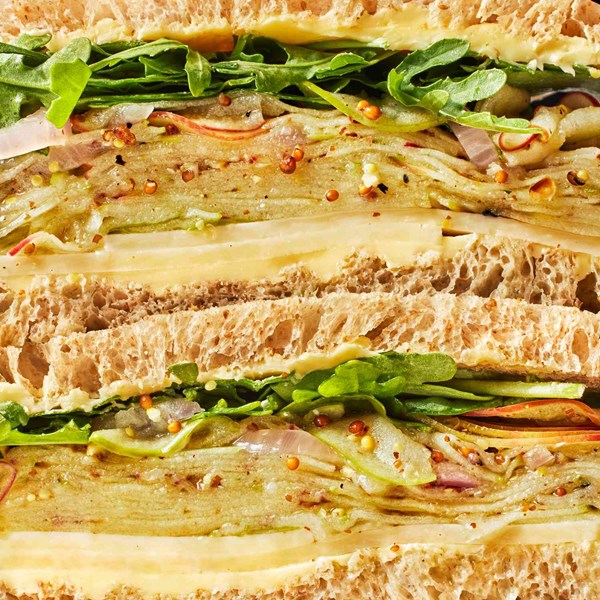 Marinated apple and cheddar sandwiches