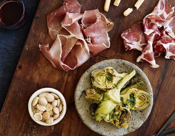 Marinated artichokes with lemon & mint