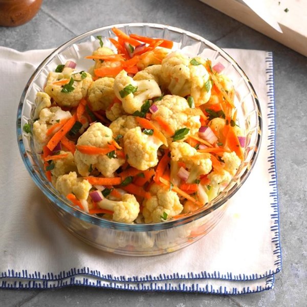 Marinated cauliflower salad