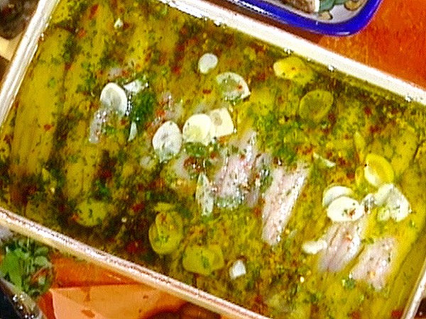 Marinated fresh anchovies (Alici marinati)