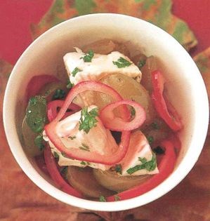 Marinated grapes with goats' cheese