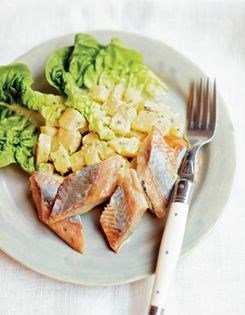 Marinated herring with warm potato salad (Hareng mariné, salade de pommes de terre)