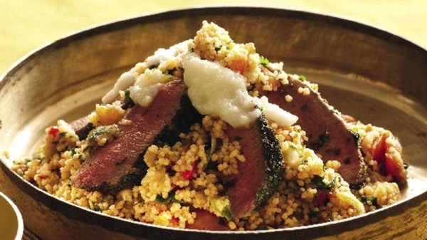 Marinated lamb fillets with kisir