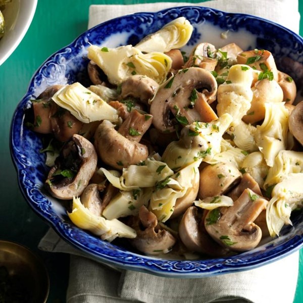 Marinated mushrooms & artichokes