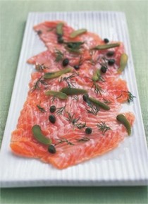 Marinated salmon with capers and gherkins