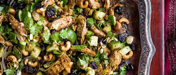 Marinated, spiced chicken salad with cashews and cucumber