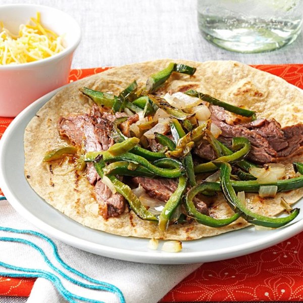 Marinated steak & pepper fajitas