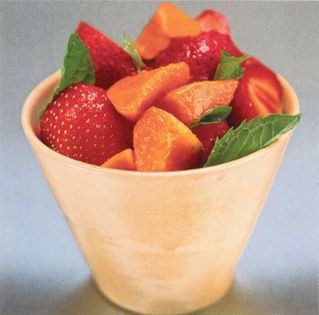 Marinated strawberry and pawpaw salad