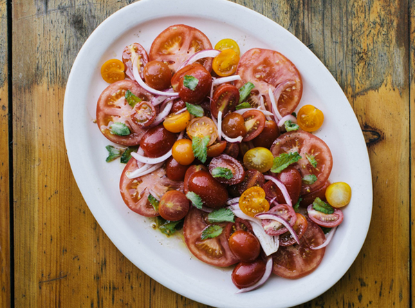 Marinated tomatoes with mint
