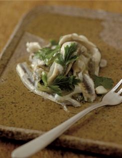 Marinated white anchovies (Boquerones en vinagre)