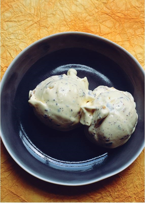 Marmalade chocolate chip ice cream