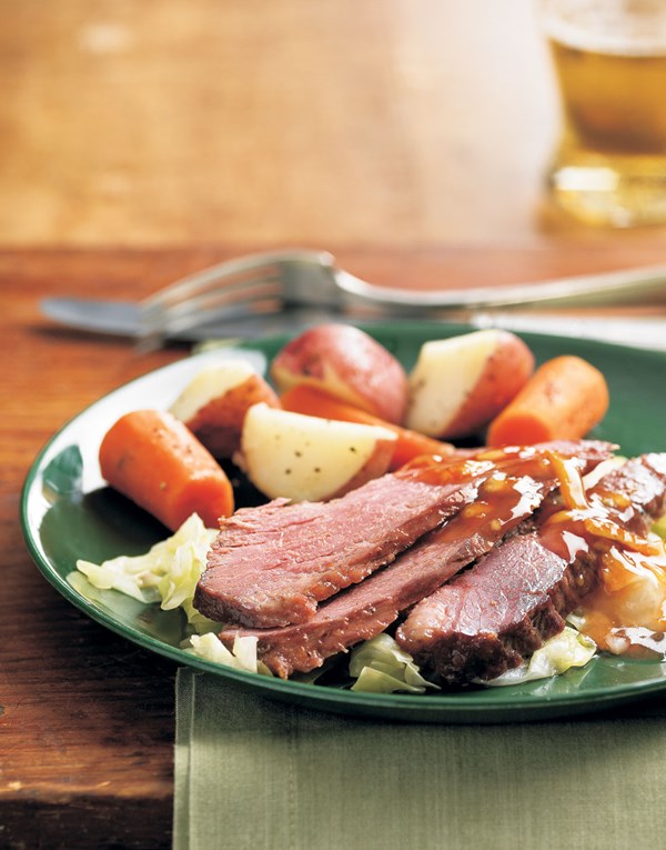 Marmalade-glazed corned beef with carrots & potatoes