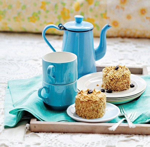 Mary's mini coffee & walnut cakes
