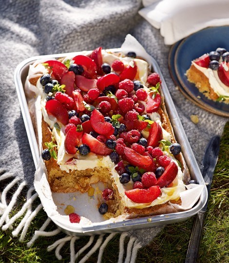Marzipan and mascarpone cake with summer fruit