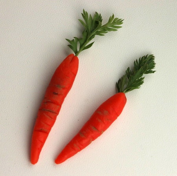 Marzipan carrots
