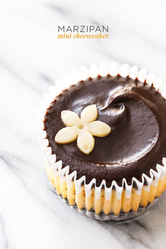 Marzipan mini cheesecakes