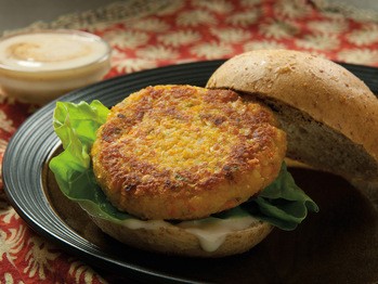 Masala chickpea burger