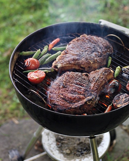 Masala-spiced rib-eye steaks with tomato-okra relish