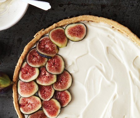 Mascarpone & fresh fig tart with a cornmeal crust