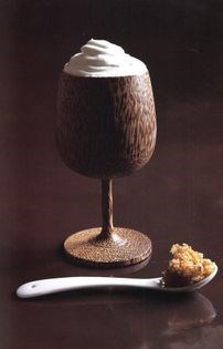 Mascarpone mousse with caramelized granola