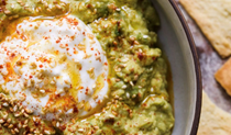 Mashed avocados with sesame and chili