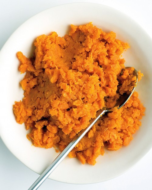 Mashed carrots with honey and chili powder