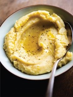 Mashed potatoes with cold-processed rapeseed oil (Ziemniaczane puree z olejem rzepakowym tłoczonym na zimno)