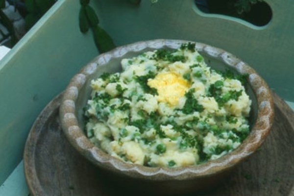 Mashed potatoes with green onions (Scallion champ )